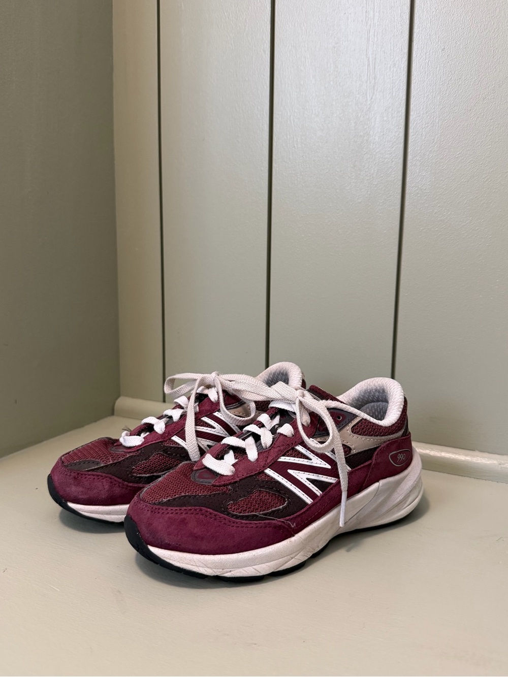 New Balance 990v6 Kids Burgundy Sneakers